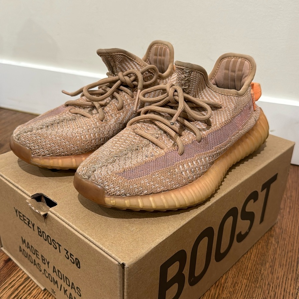 Adidas | Yeezy Boost 350 | Clay | Size 5 US | F 37